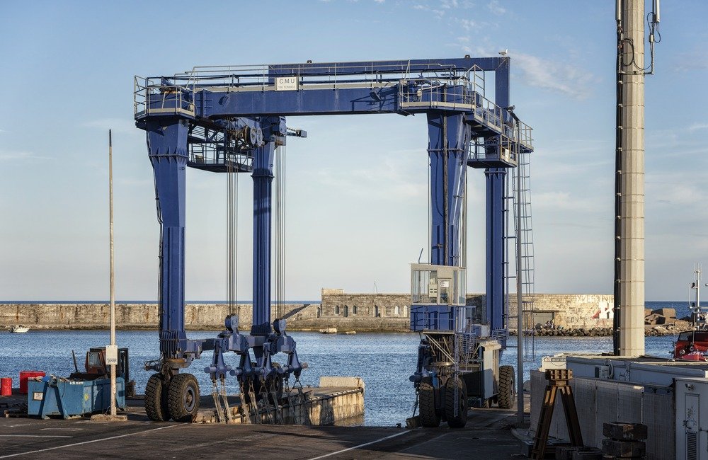 SEN Outdoor Cantilever Gantry Crane with Enclosed Operator Cab